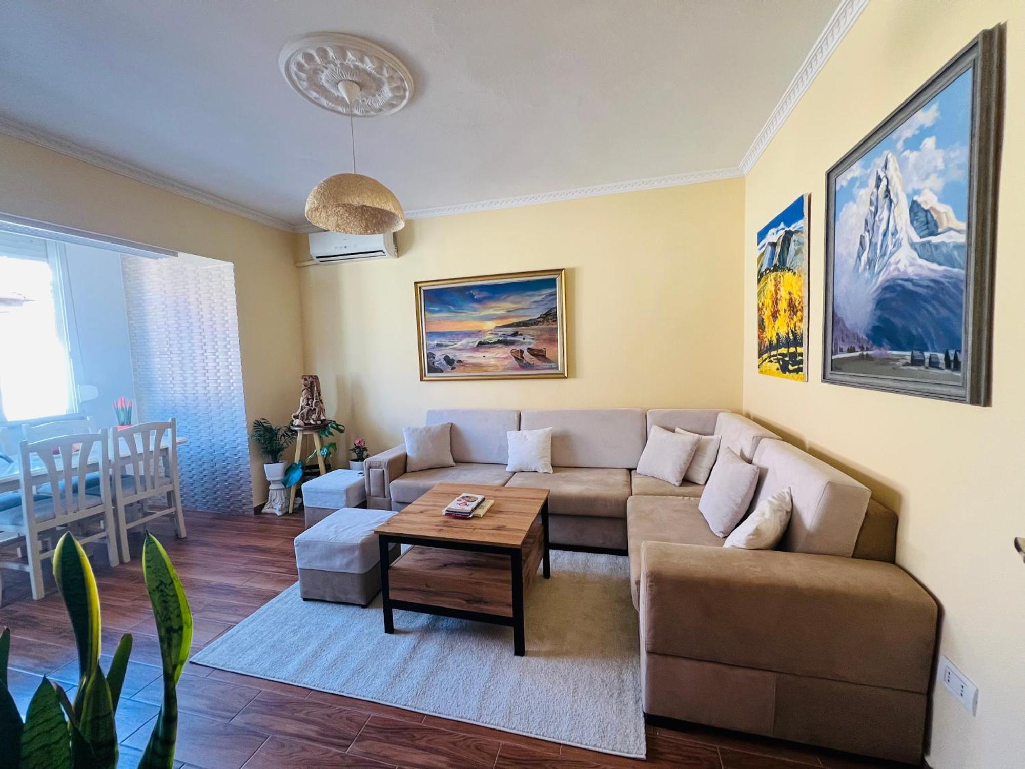 Cozy Central Apartment Tirana Exteriör bild